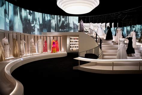 paris chanel exhibition|coco chanel fashion manifesto.